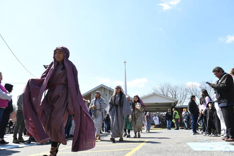Via Crucis Re enactment 001.jpg
